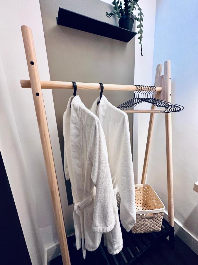 Apartment Luxury Self-contained Suite. *