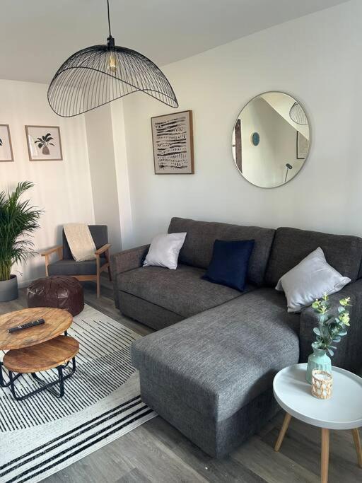 Apartment Charming Home, Walking Distance To Bay And Centre With Parking Cardiff