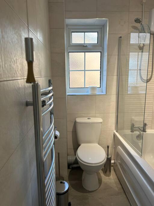 Apartment Charming Home, Walking Distance To Bay And Centre With Parking Cardiff