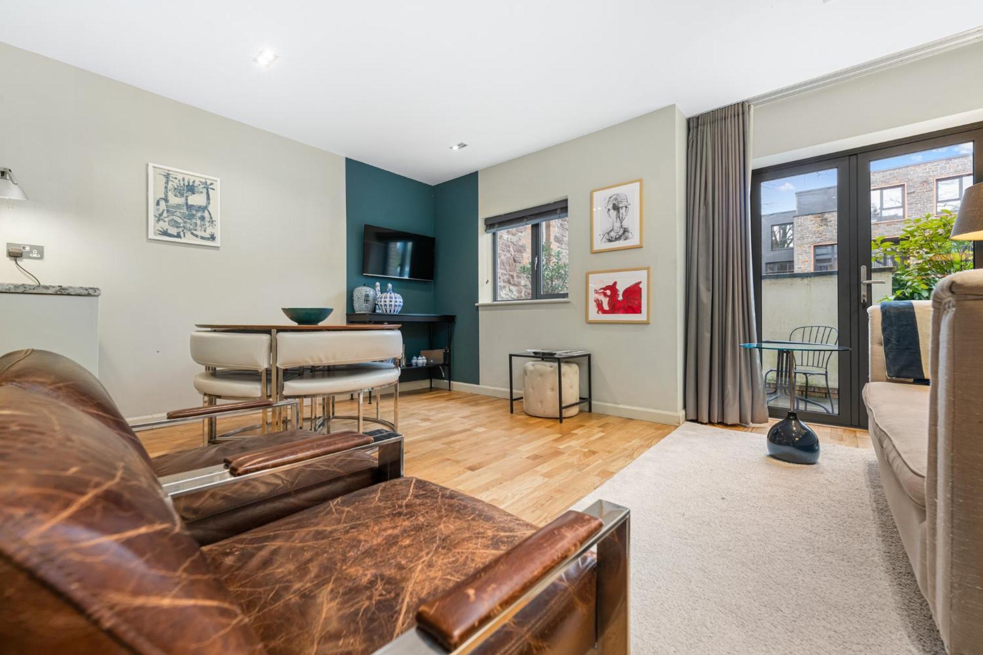 Sophia Gardens Apartment *
