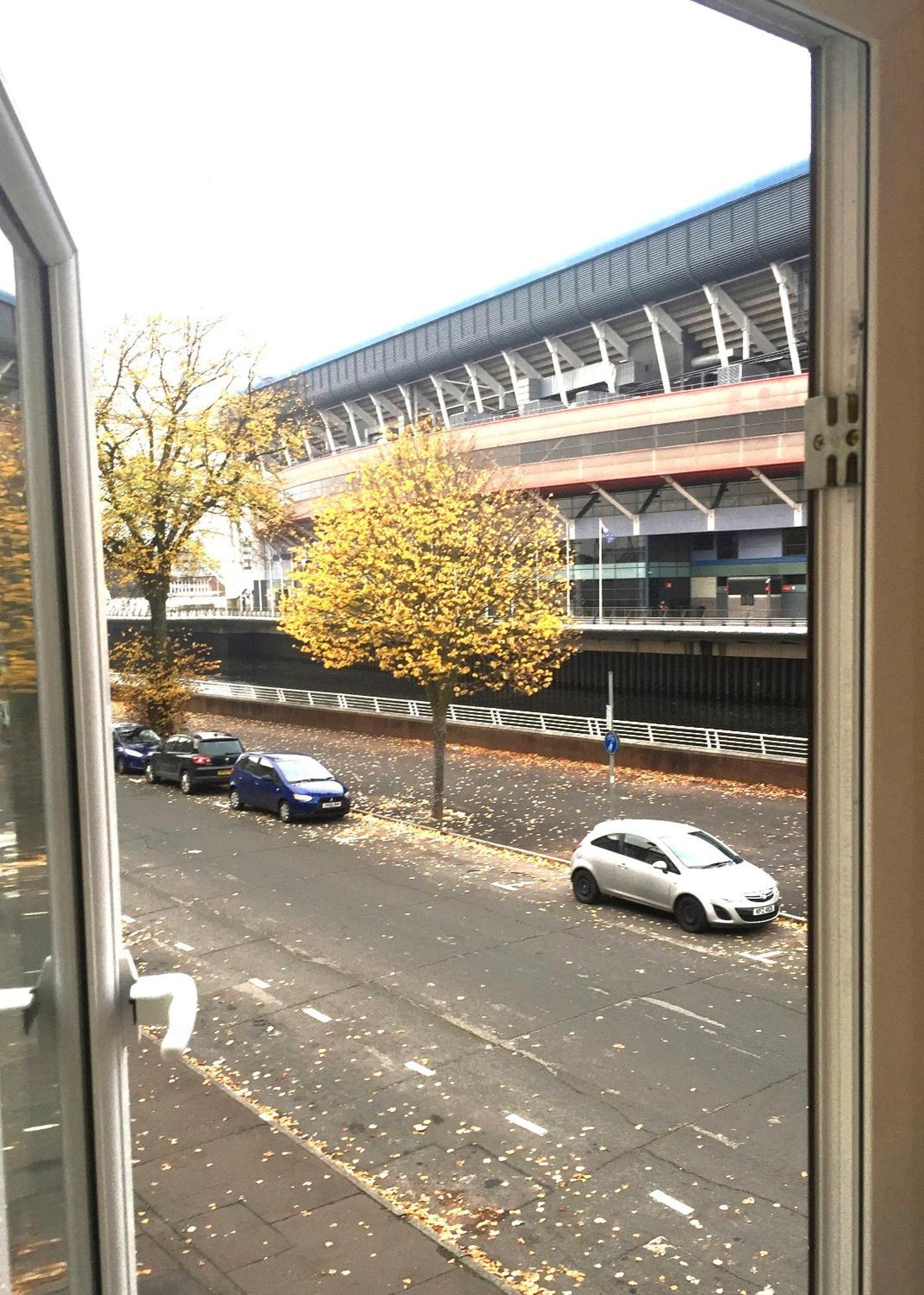 3 Fitzhamon Embankment Opposite Principality Stadium - Long Offer Apartment