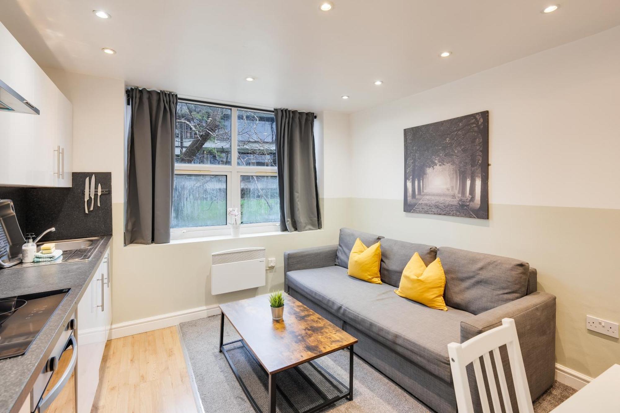 Apartment 4 Person Modern Nr Centre Cardiff