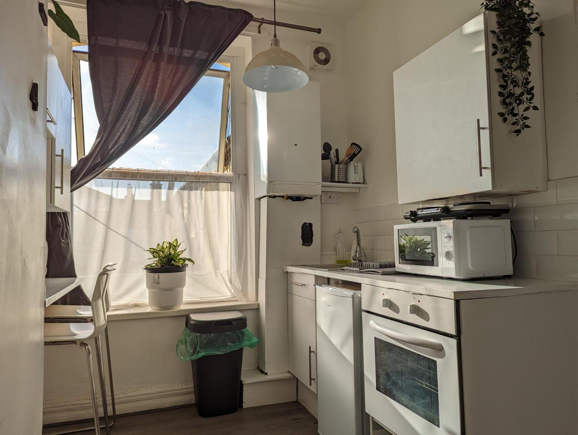 Apartment 2 Bedroom In A Supurb Area Of *