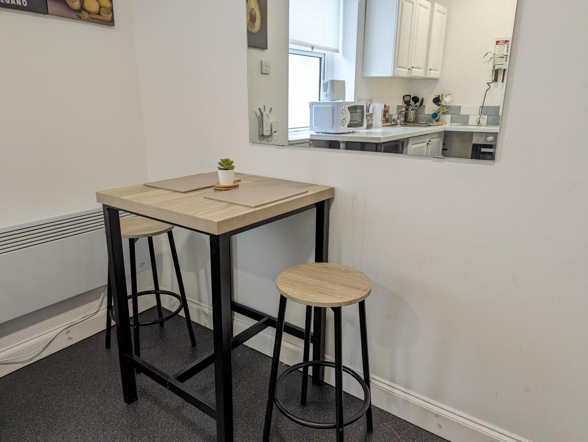 Serene 1 Bedroom Flat In Roath Apartment