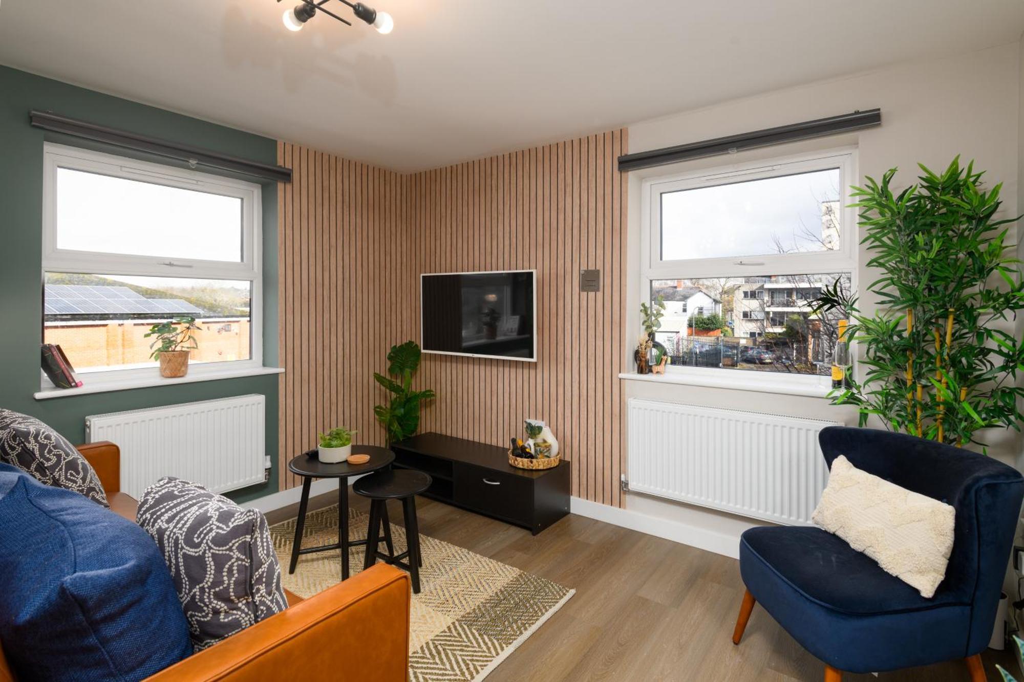 Benjamin By Koya Homes - 3 Double Bedroom Apartment, Centre, Free Parking * Cardiff