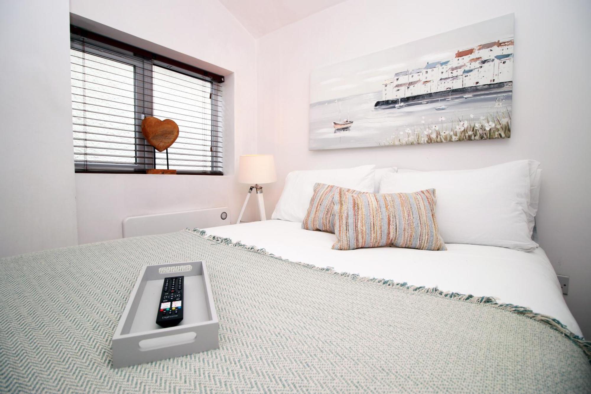 Coastal Penarth Dream! Close To Superb Location Near Bars And Restaurants! Dog Friendly And Welcome Breakfast Pack! * Cardiff