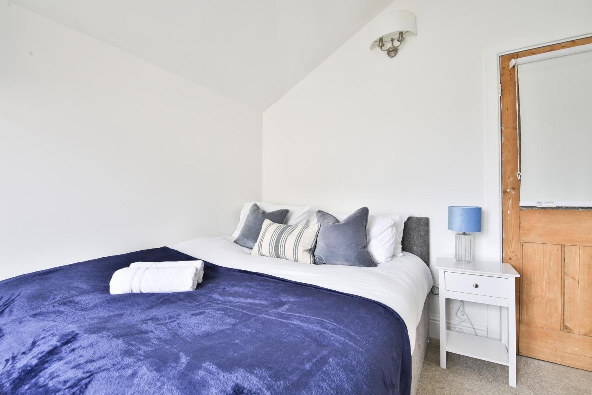 Stayright Homely 3 Bedroom House In Vibrant Whitchurch * Cardiff