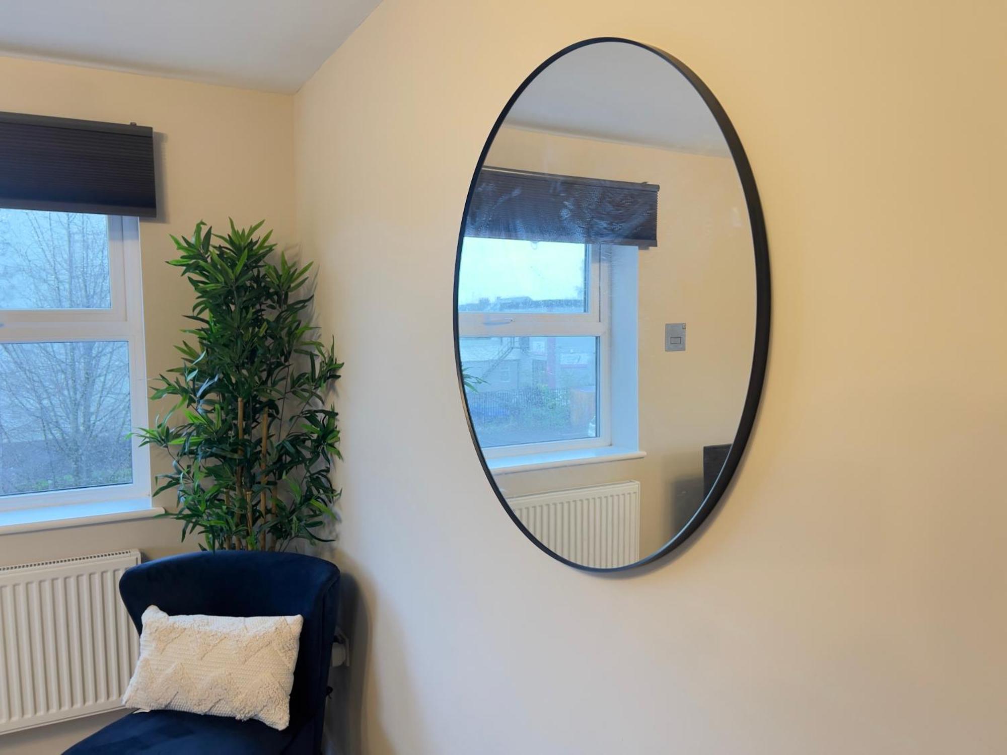 Benjamin By Koya Homes - 3 Double Bedroom Apartment, Centre, Free Parking *