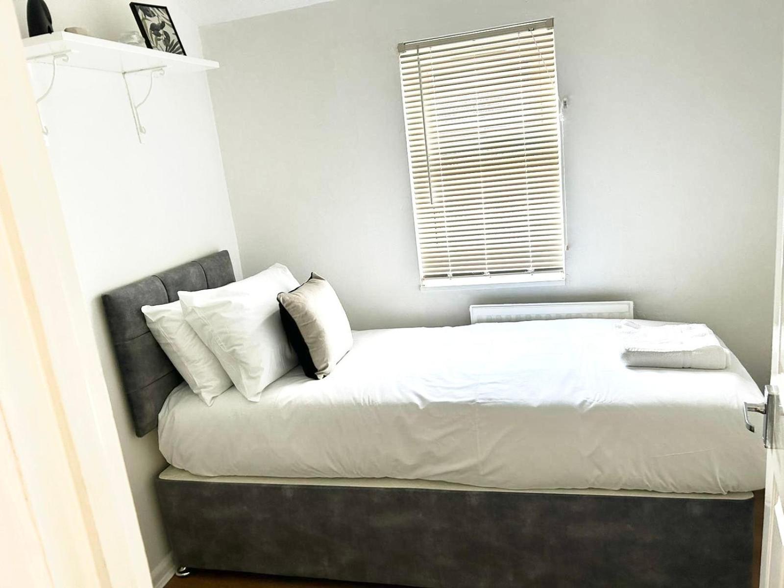 Mideyah - 3 Bed Comfy House Cardiff