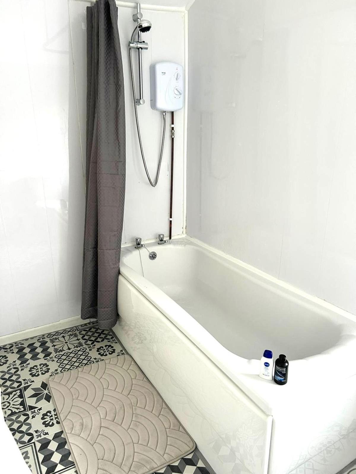 Mideyah - 3 Bed Comfy House