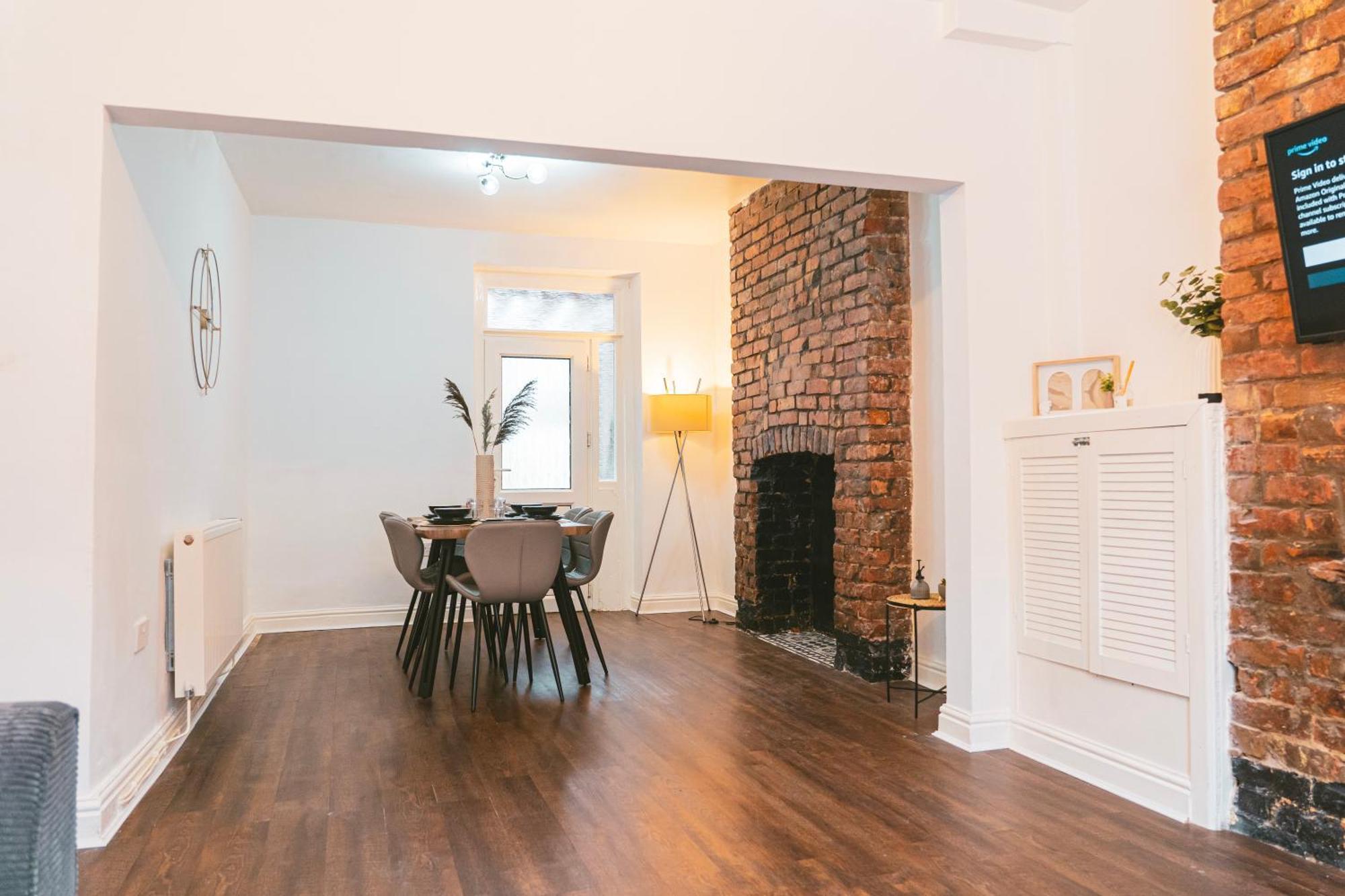Mideyah - 3 Bed Comfy House Holiday home *