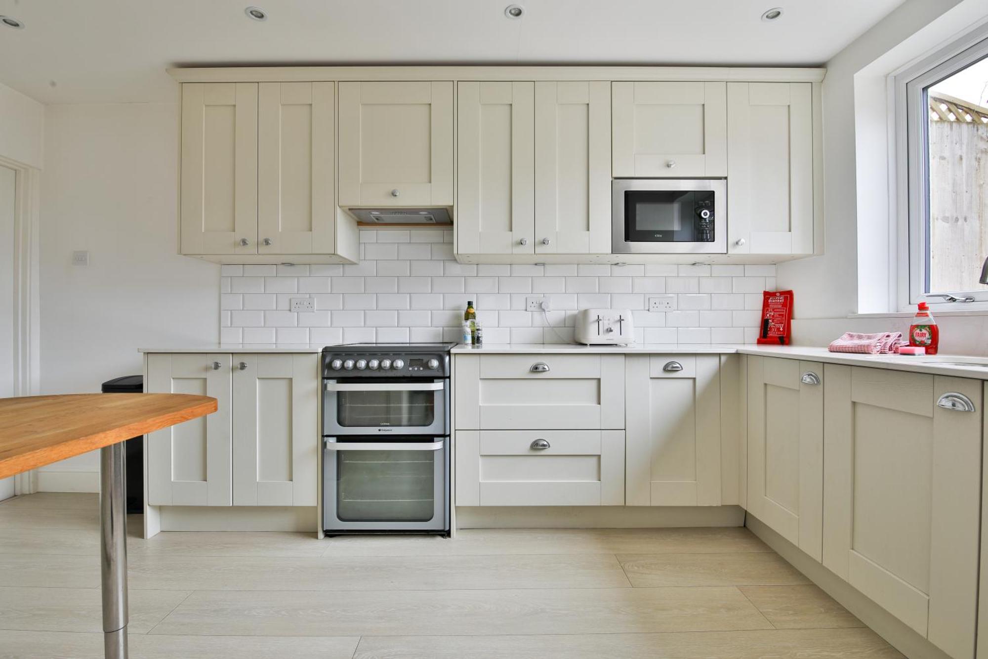 Holiday home Stayright Homely 3 Bedroom House In Vibrant Whitchurch *