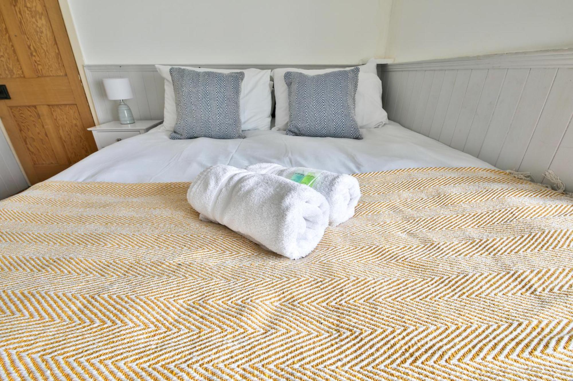 Stayright Homely 3 Bedroom House In Vibrant Whitchurch Holiday home Cardiff