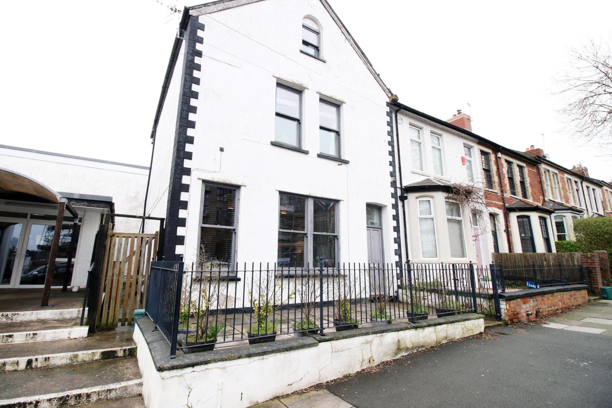 Coastal Penarth Dream! Close To Superb Location Near Bars And Restaurants! Dog Friendly And Welcome Breakfast Pack! Apartment *
