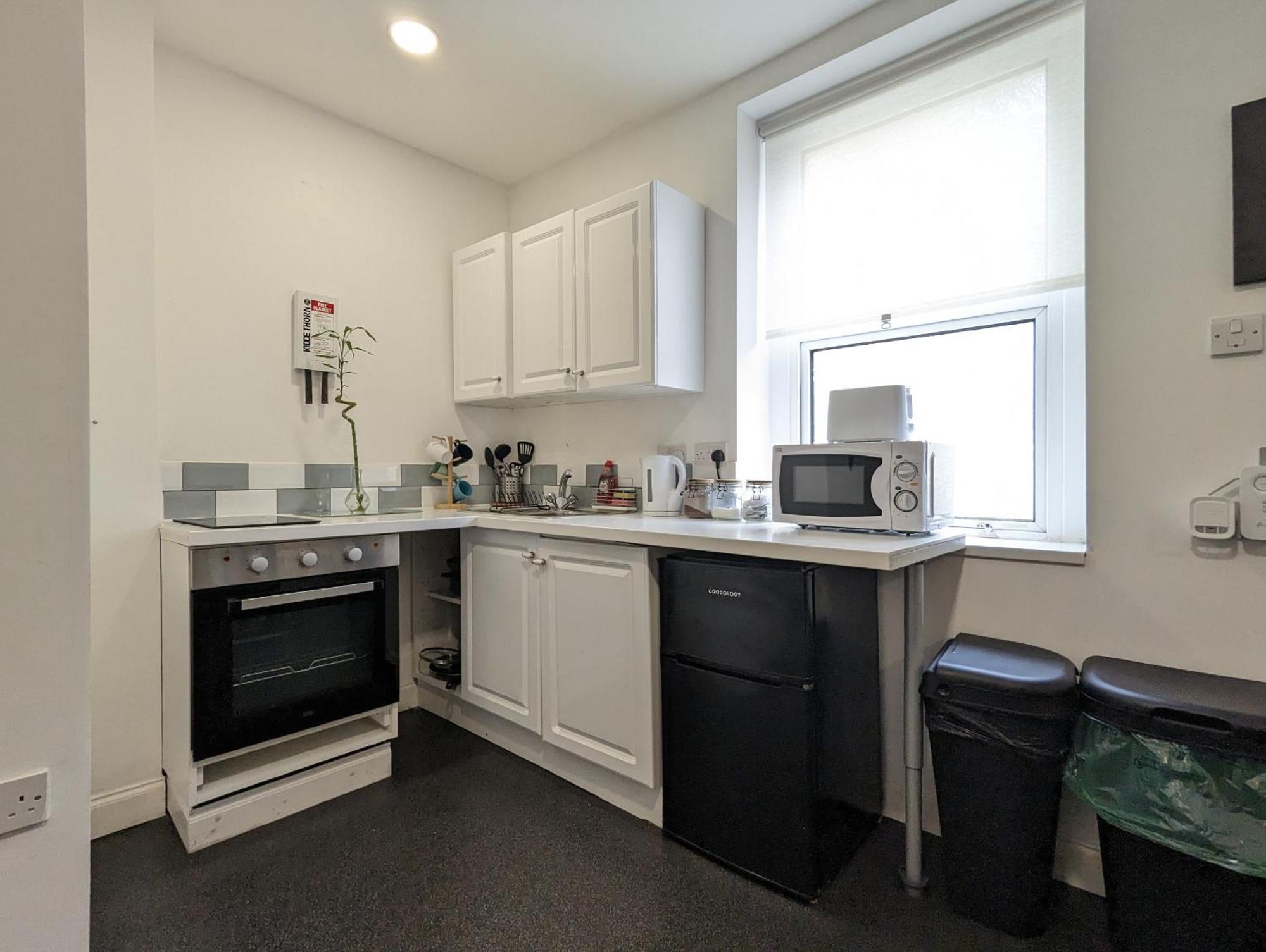 Serene 1 Bedroom Flat In Roath Cardiff