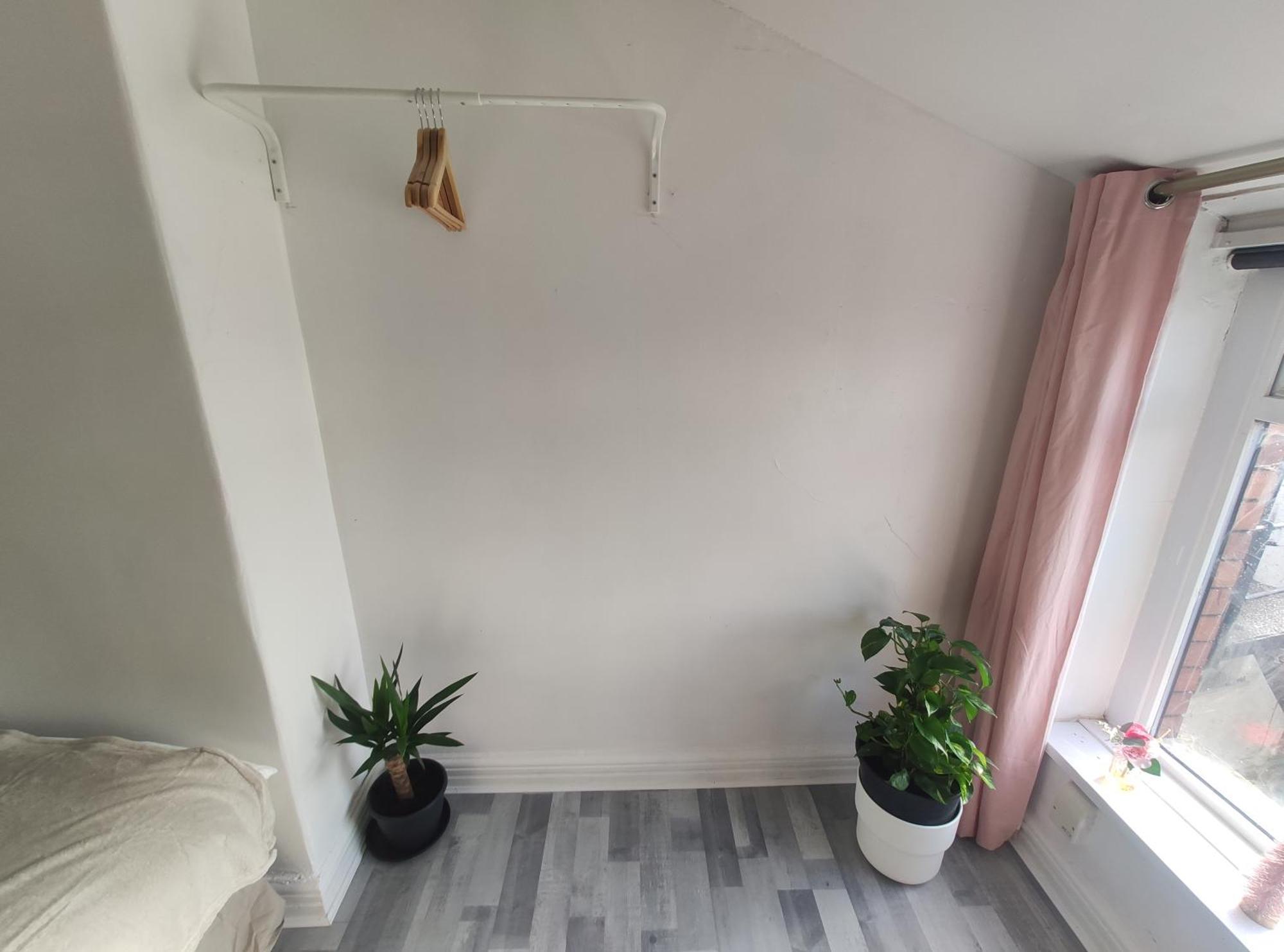 1 Bedroom Flat W/ 2 Beds Apartment Cardiff