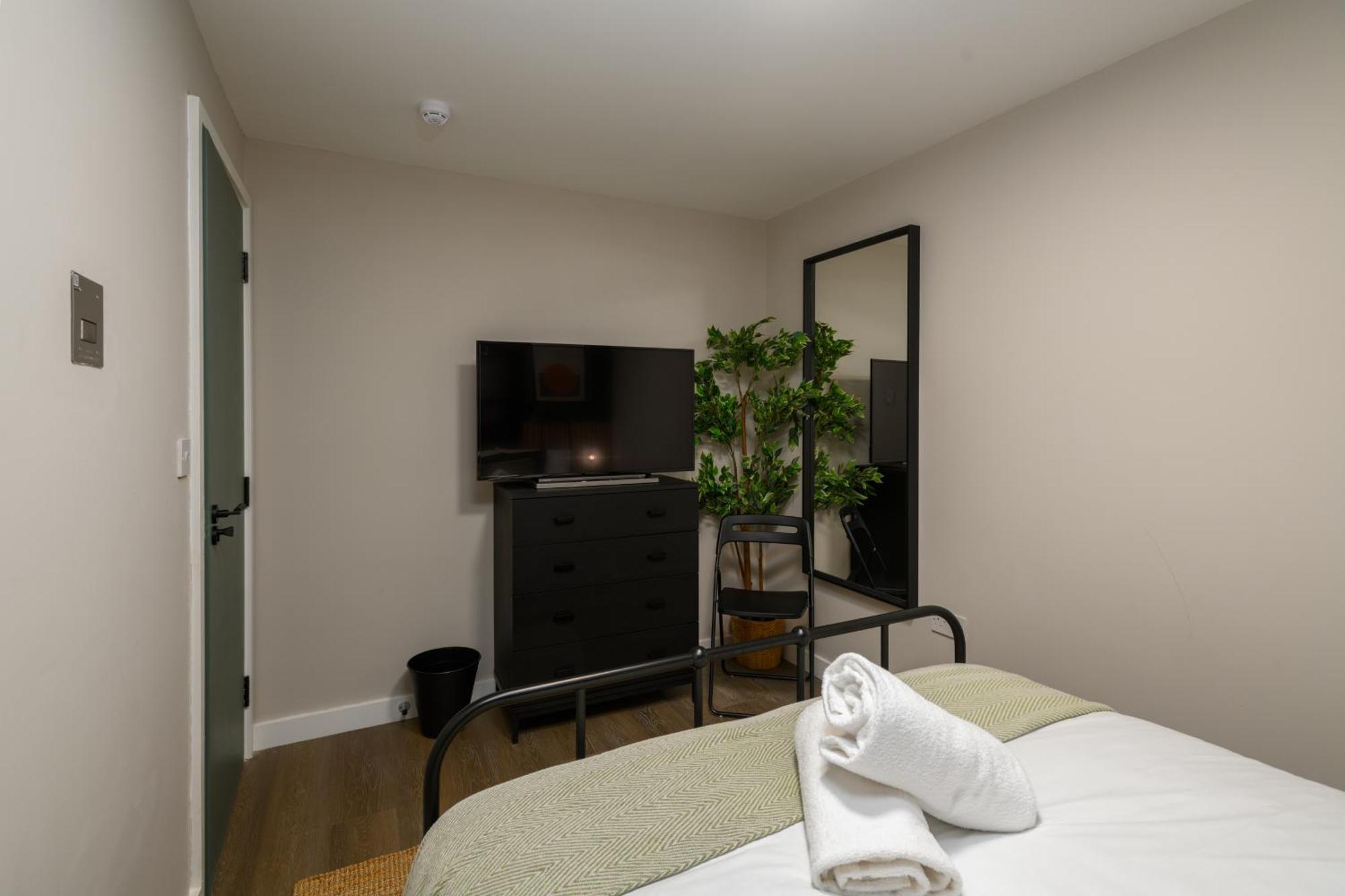 Guest house Benjamin By Koya Homes - 3 Double Bedroom Apartment, Centre, Free Parking Cardiff