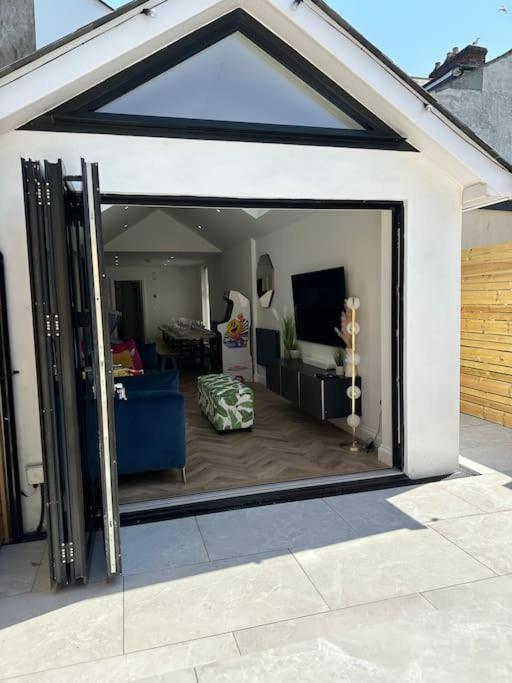 Holiday home Social - No 1 For Large Groups Cardiff