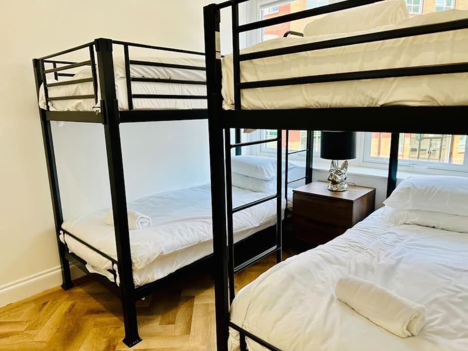 Social - No 1 For Large Groups Holiday home Cardiff