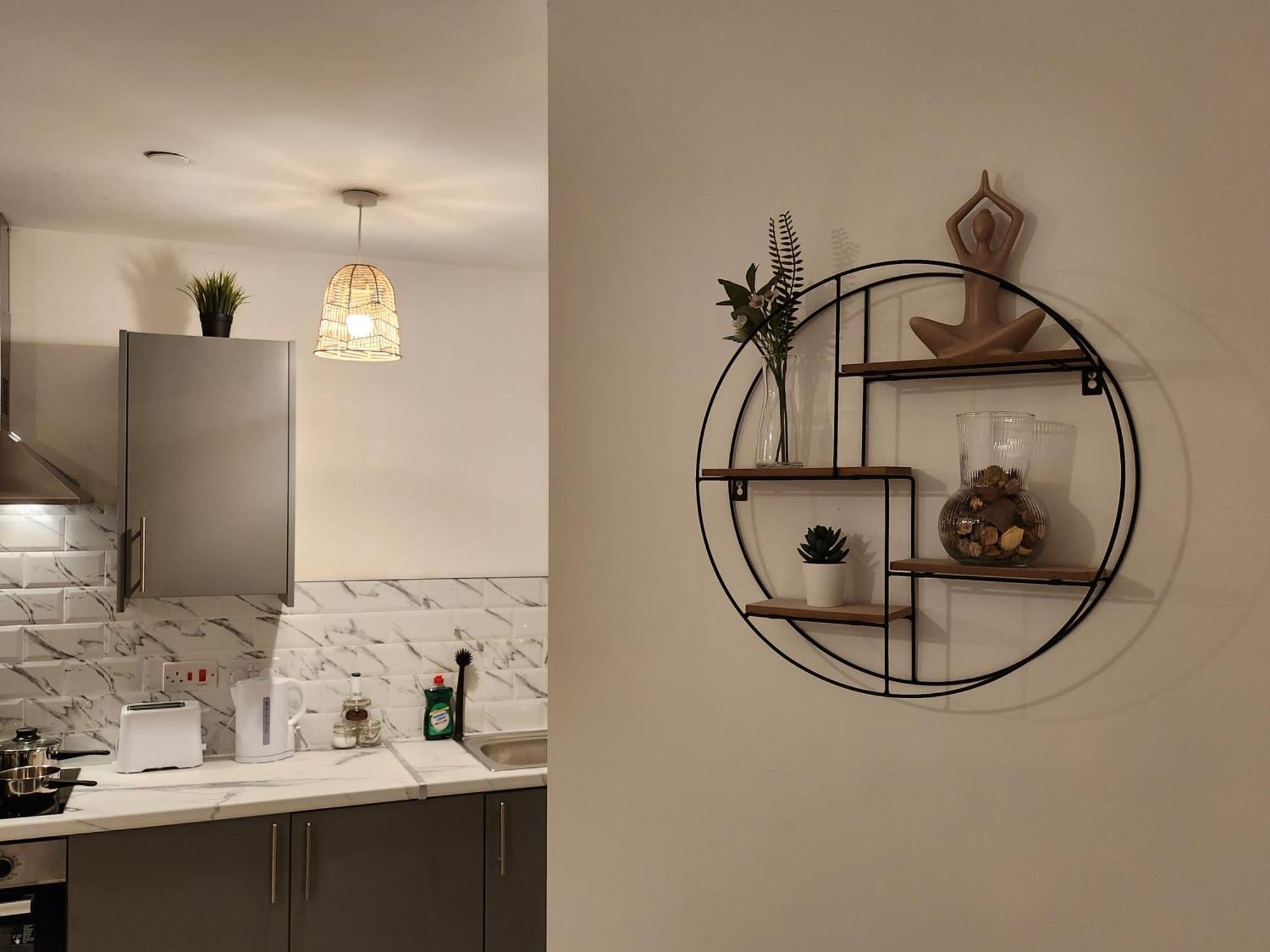 Flat 1 - 10 Min To Centre By Property Promise *
