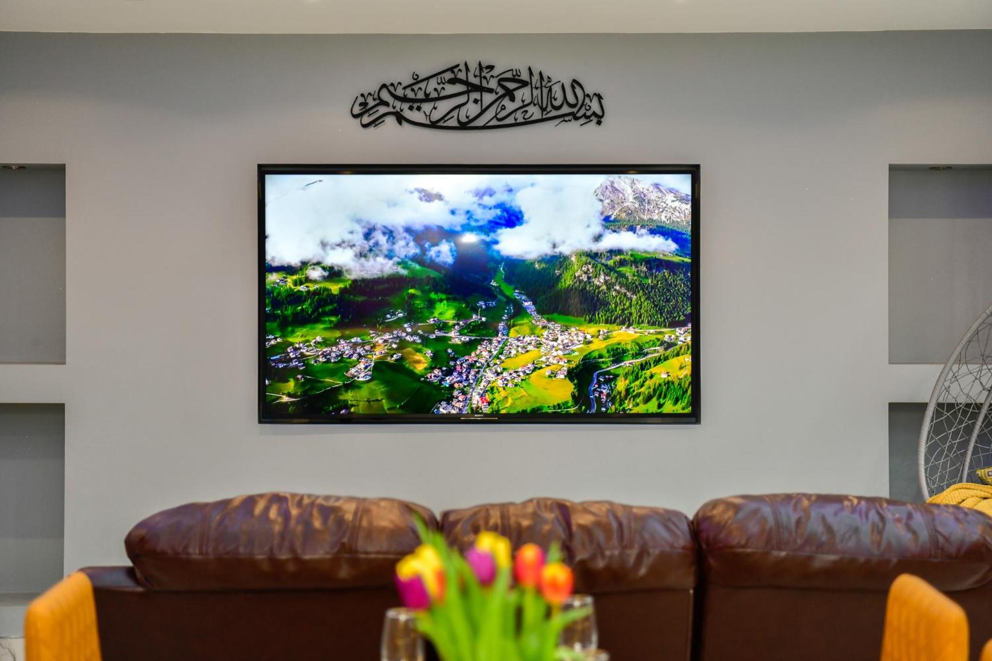Bliss Escape - Free Parking And Family-sized Comfort Holiday home *