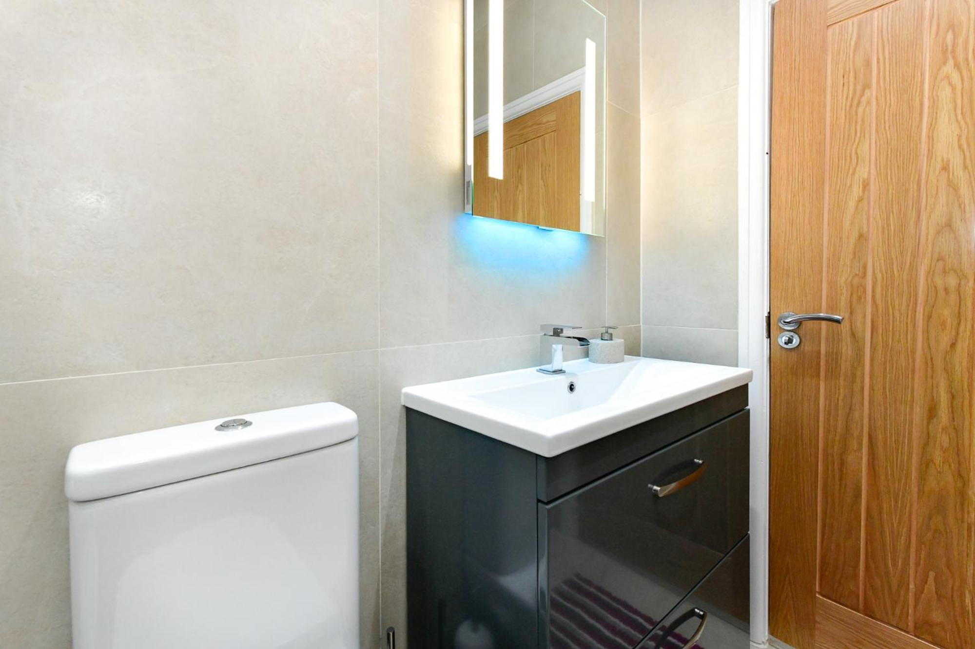 Holiday home Bliss Escape - Free Parking And Family-sized Comfort