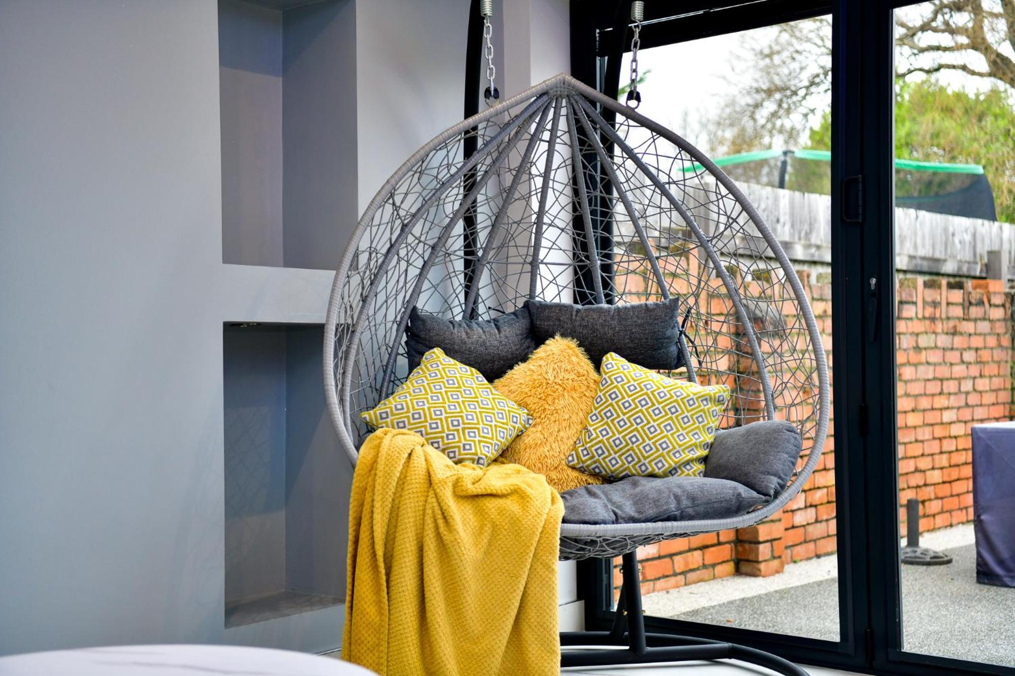 Bliss Escape - Free Parking And Family-sized Comfort *