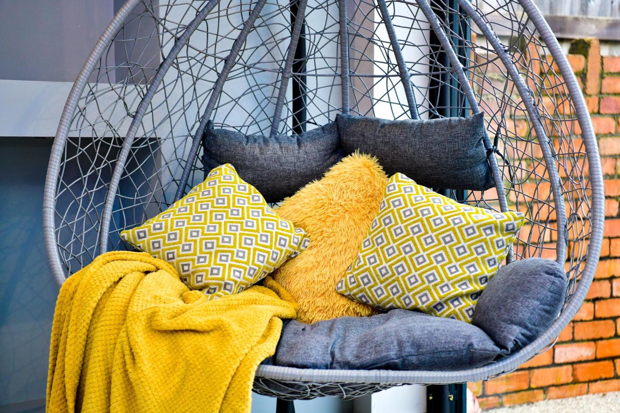 Bliss Escape - Free Parking And Family-sized Comfort *
