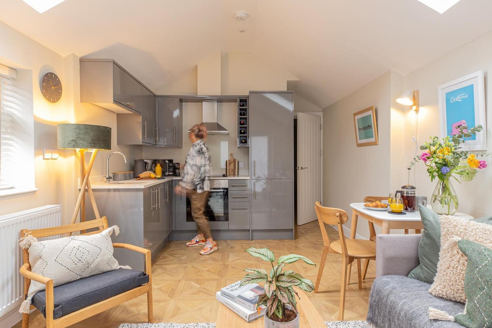Apartment Cohost Partners | Close To Centre | One Br! Cardiff