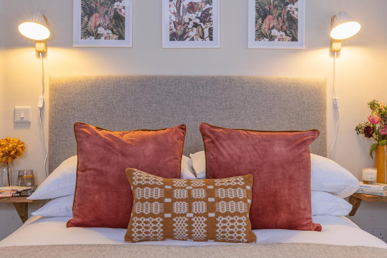 Apartment Cohost Partners | Close To Centre | One Br!