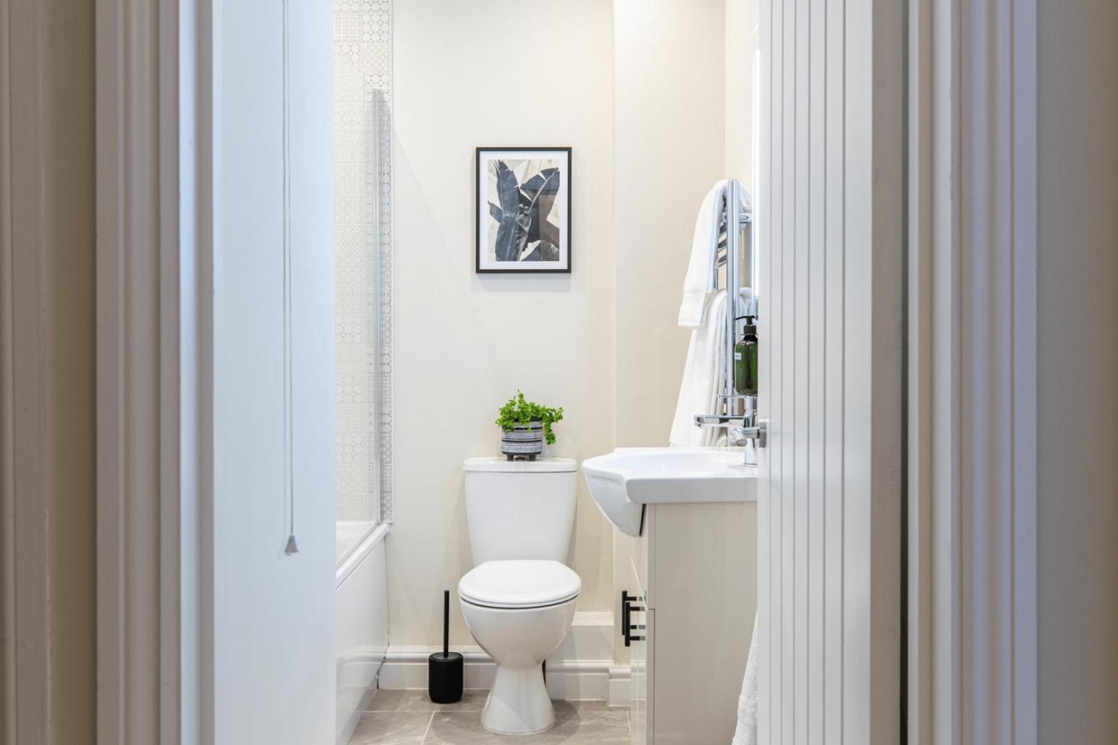 Cohost Partners | Close To Centre | One Br! Apartment