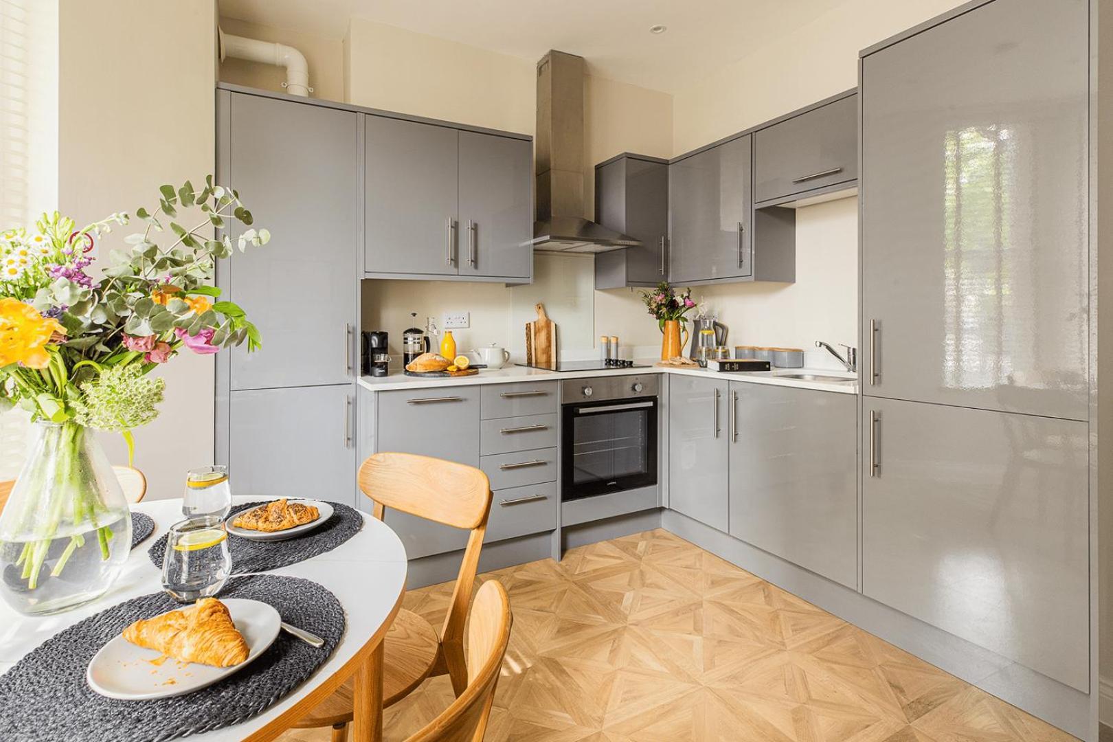 Apartment Cohost Partners | Close To Centre | One Br! Cardiff