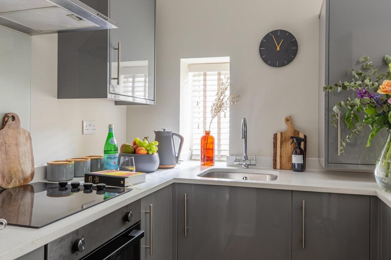 Apartment Cohost Partners | Close To Centre | One Br! Cardiff
