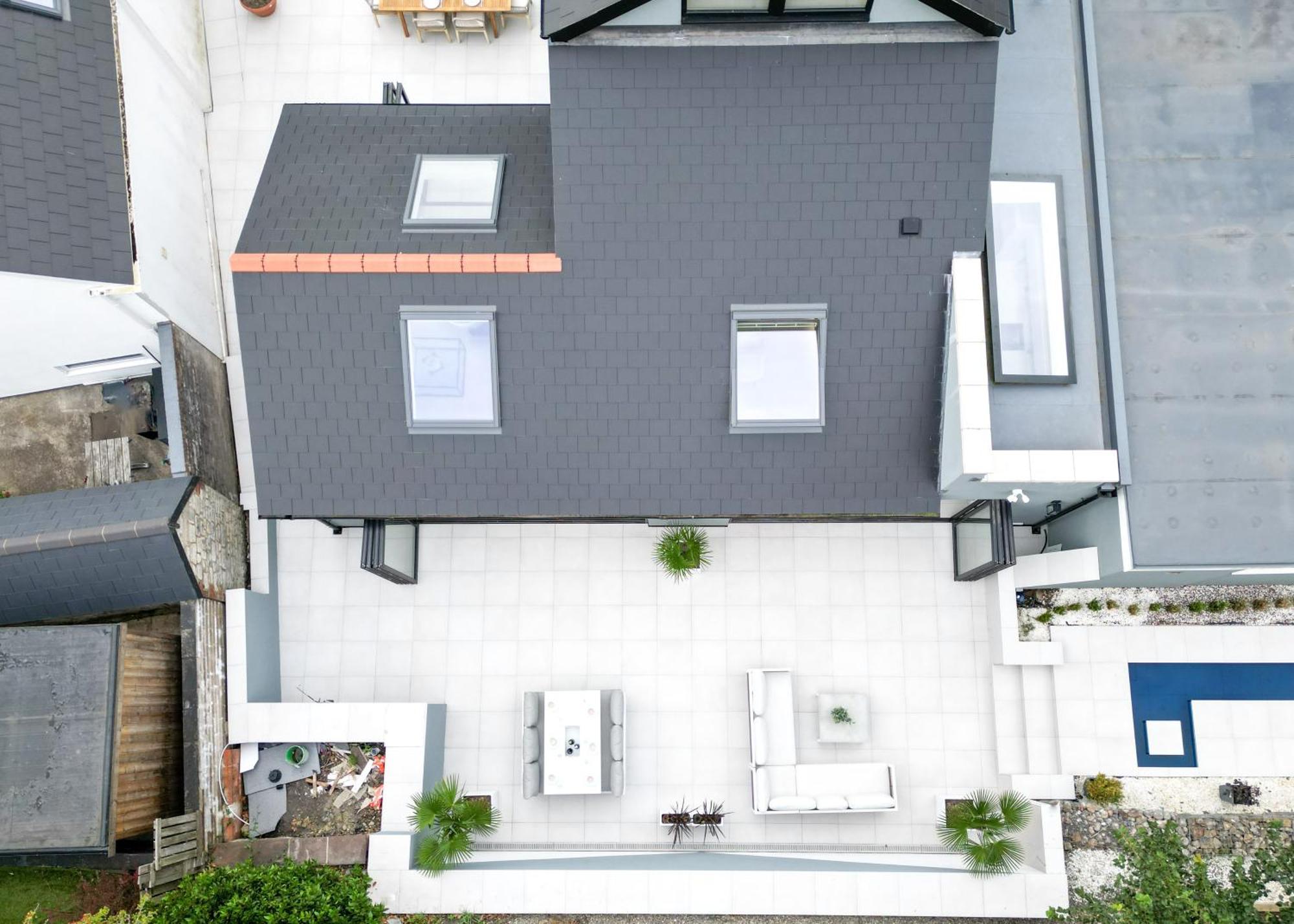 Villa Feel Celebrity Style - 6 Parking Spaces - Pet Friendly - Very Private