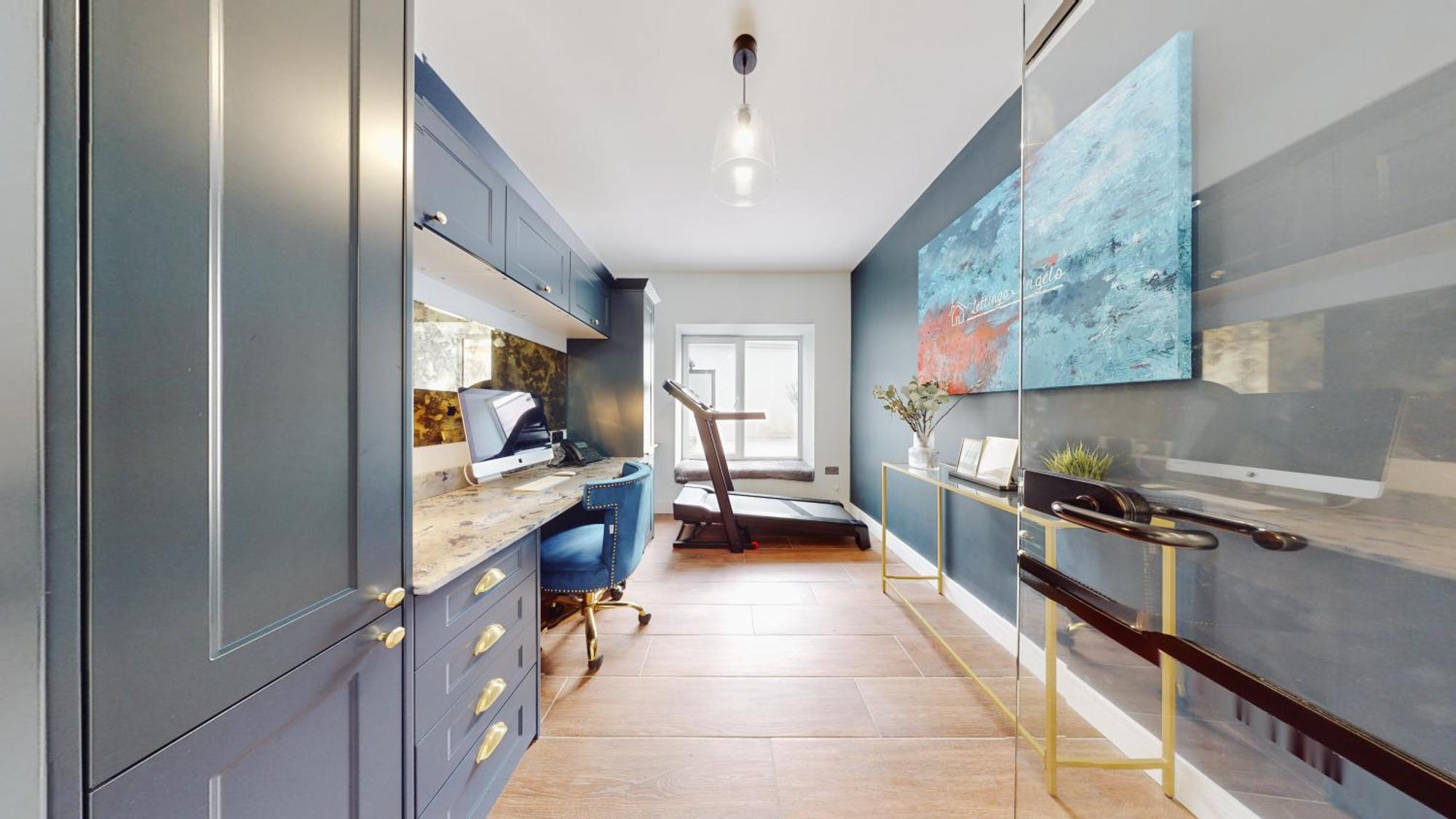 Feel Celebrity Style - 6 Parking Spaces - Pet Friendly - Very Private *