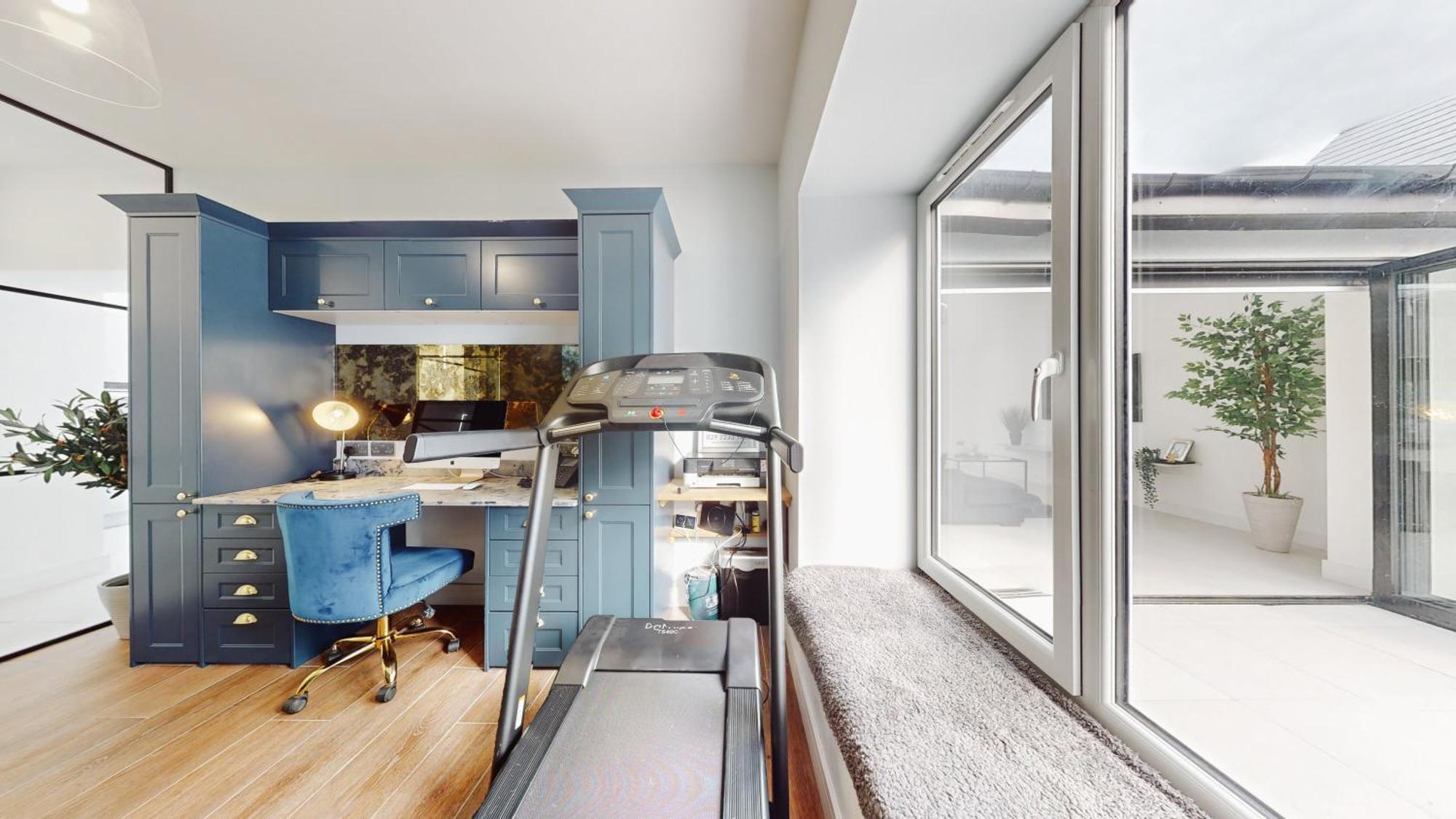 Feel Celebrity Style - 6 Parking Spaces - Pet Friendly - Very Private Villa Cardiff