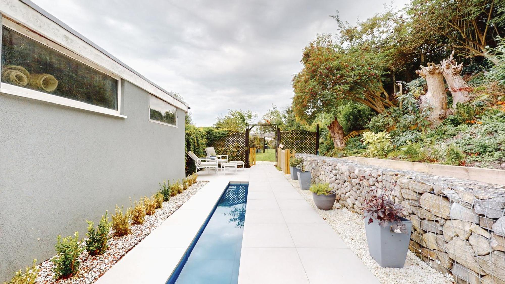 Villa Feel Celebrity Style - 6 Parking Spaces - Pet Friendly - Very Private Cardiff