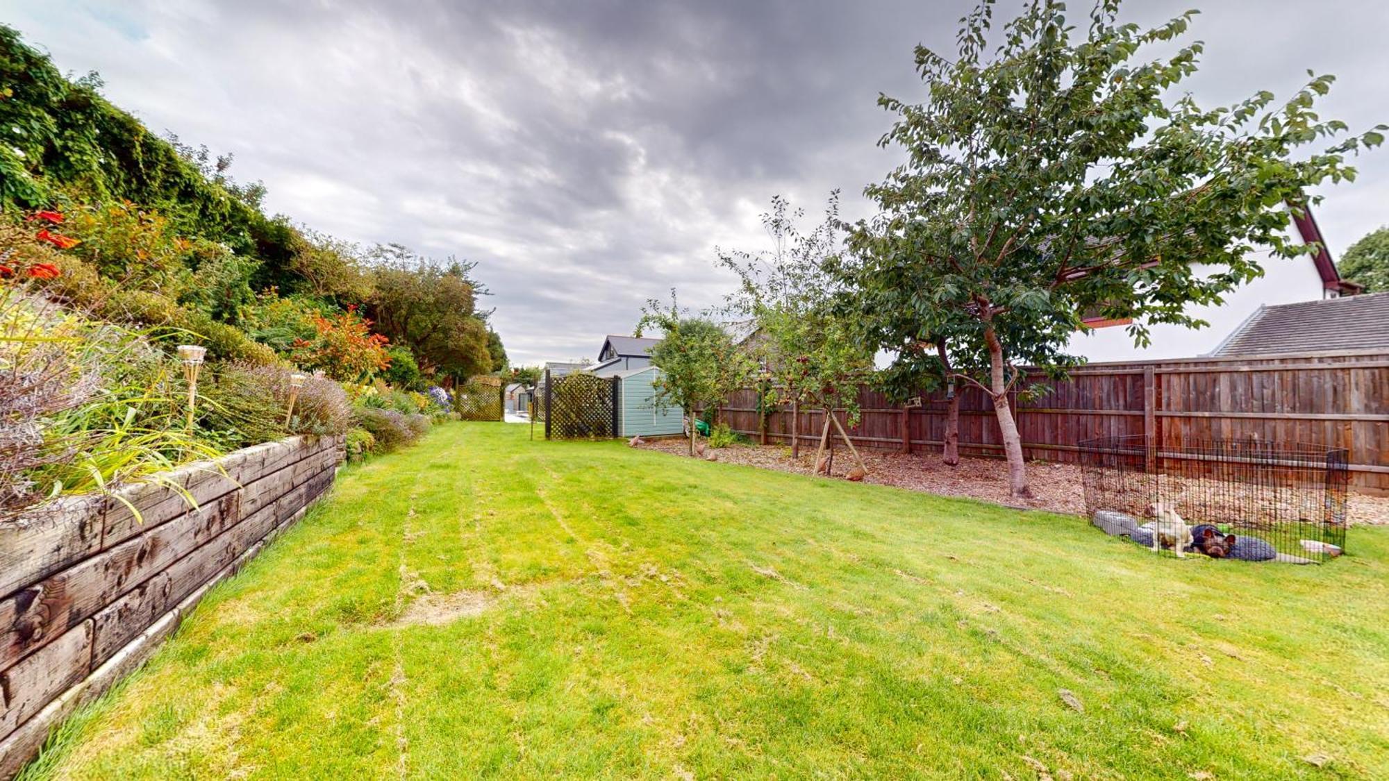 Feel Celebrity Style - 6 Parking Spaces - Pet Friendly - Very Private Villa Cardiff
