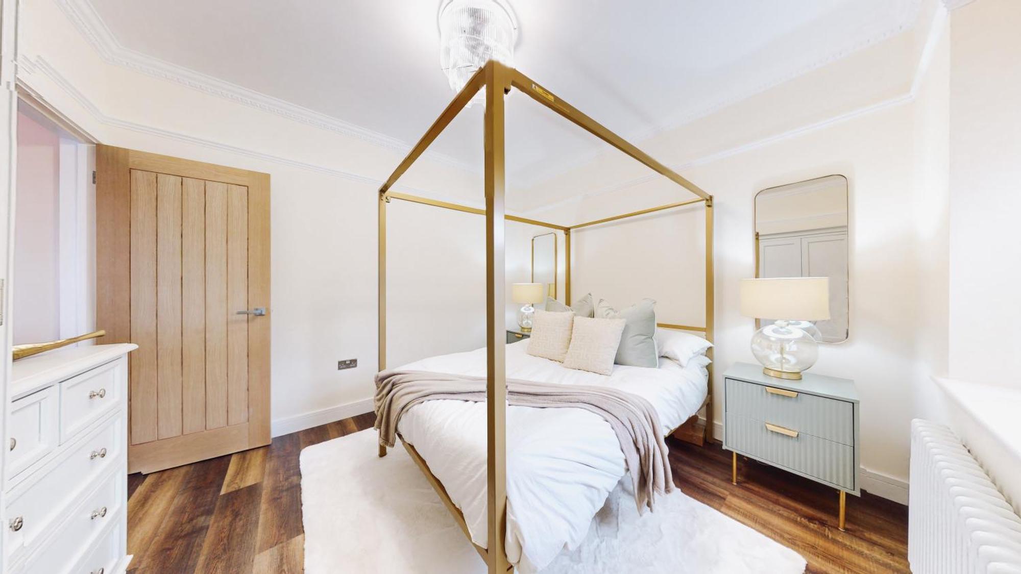 Feel Celebrity Style - 6 Parking Spaces - Pet Friendly - Very Private Villa