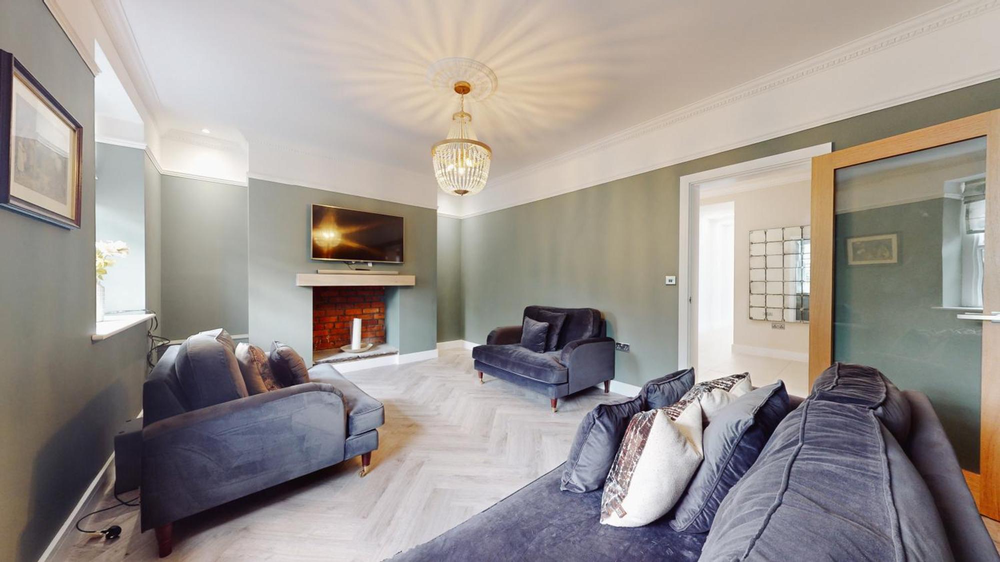 Feel Celebrity Style - 6 Parking Spaces - Pet Friendly - Very Private