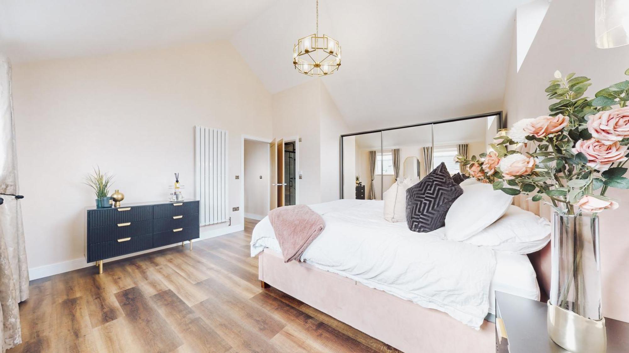 Feel Celebrity Style - 6 Parking Spaces - Pet Friendly - Very Private Villa *