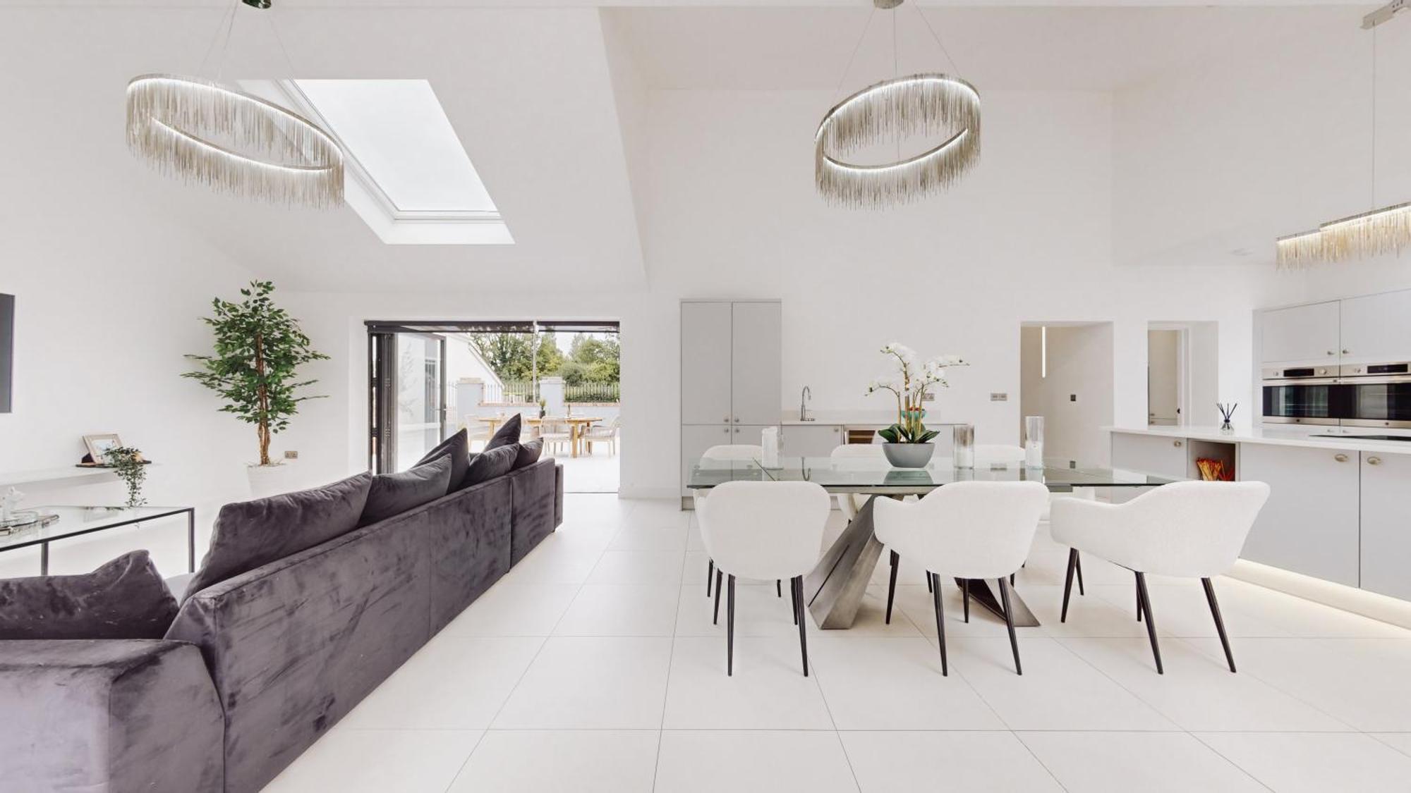 Feel Celebrity Style - 6 Parking Spaces - Pet Friendly - Very Private *