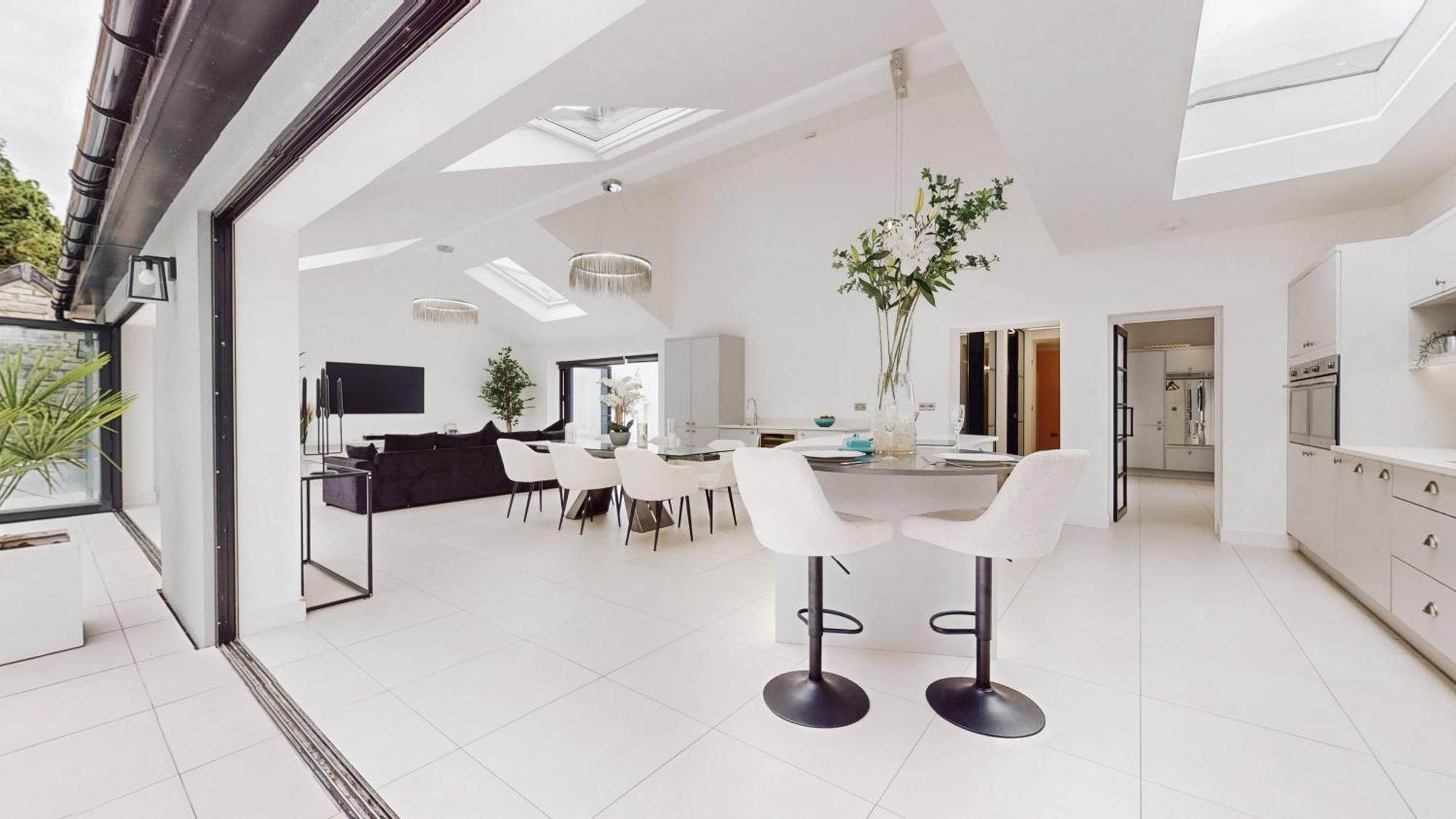 Villa Feel Celebrity Style - 6 Parking Spaces - Pet Friendly - Very Private