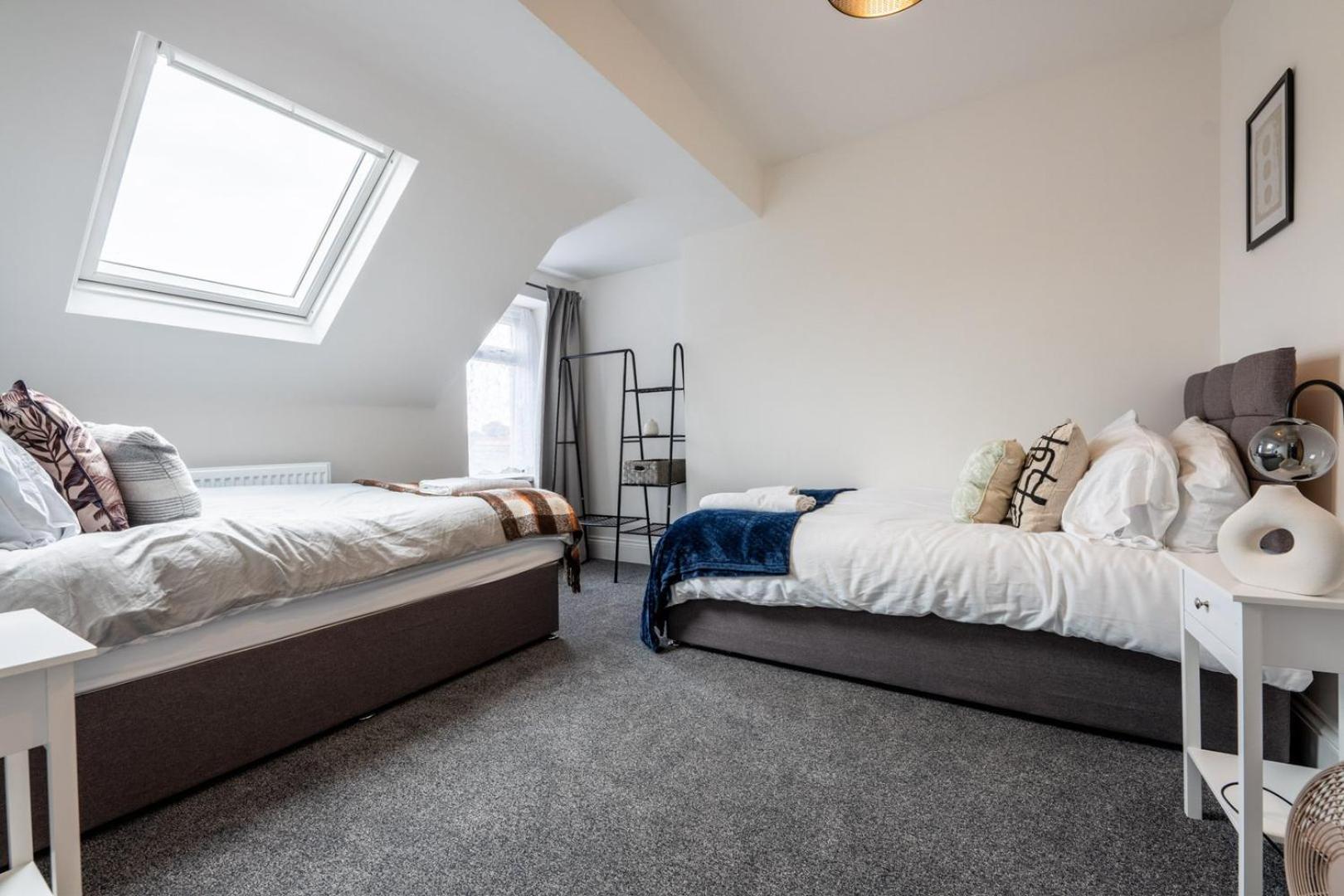 Smart Tv | Wifi | Free Parking Cardiff
