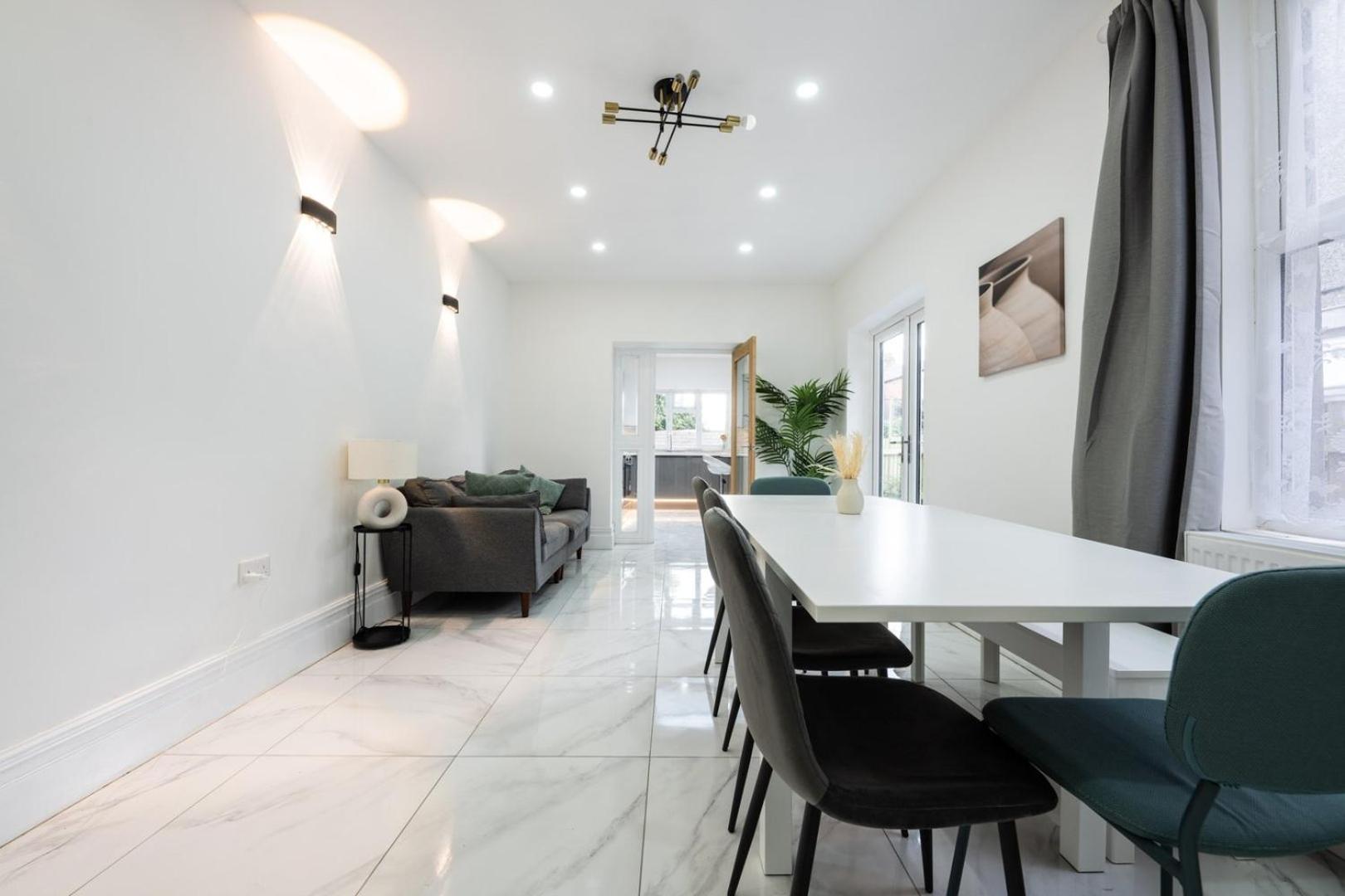 Smart Tv | Wifi | Free Parking *