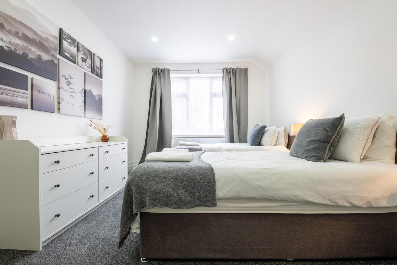 Smart Tv | Wifi | Free Parking Guest house Cardiff