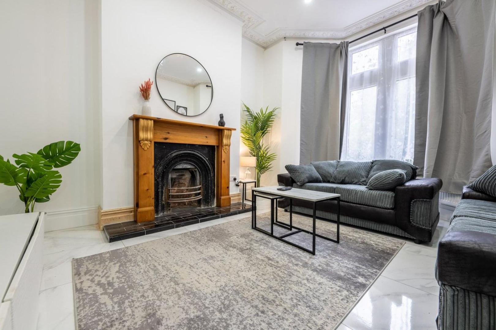 Smart Tv | Wifi | Free Parking * Cardiff