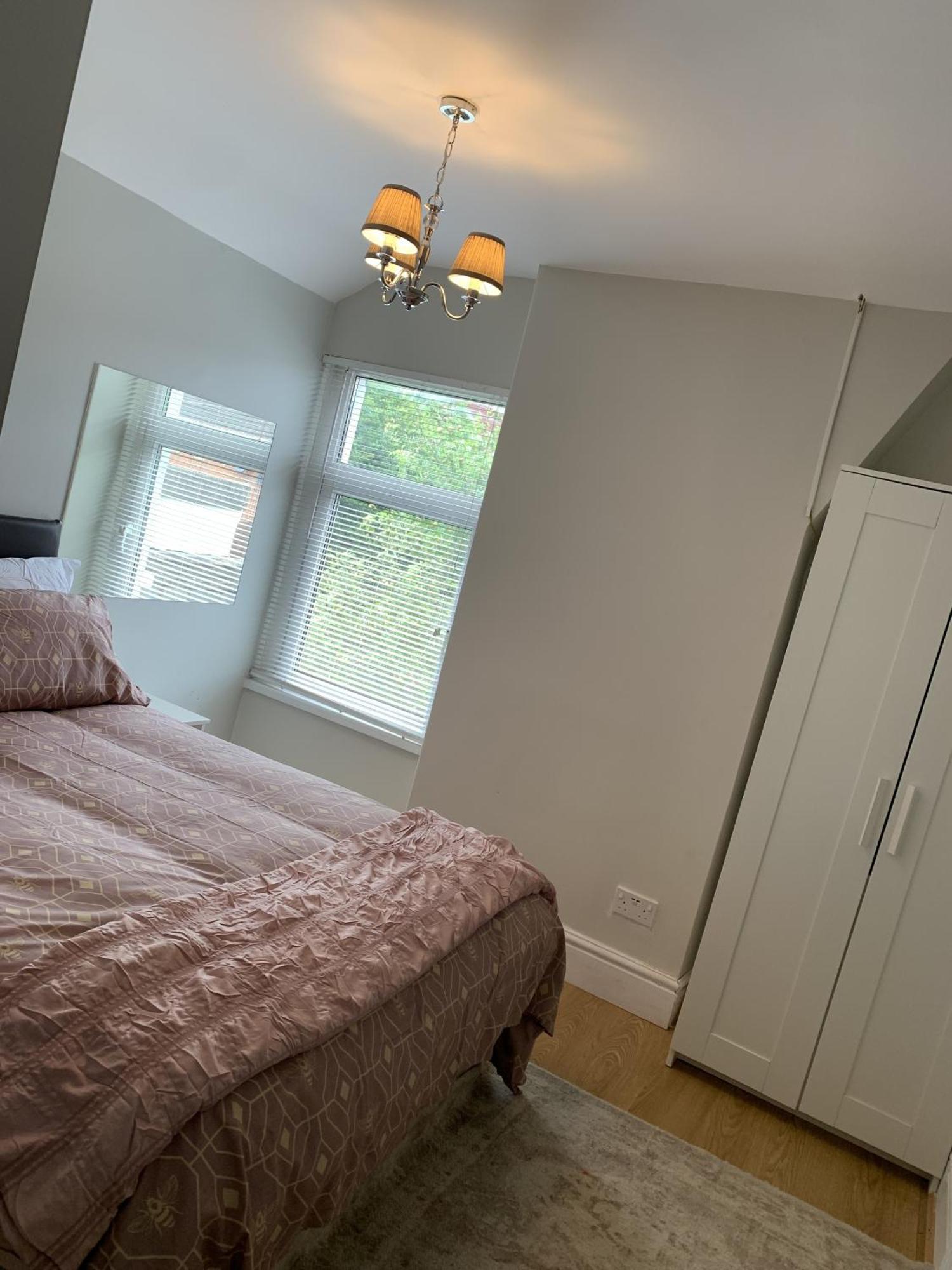 Adanhouse-stockland Spacious 5 Bedroom House Sleeps 12 Private Garden * Cardiff