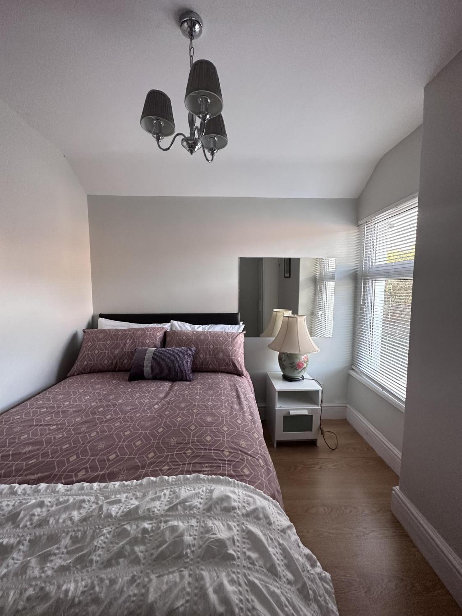 Adanhouse-stockland Spacious 5 Bedroom House Sleeps 12 Private Garden * Cardiff