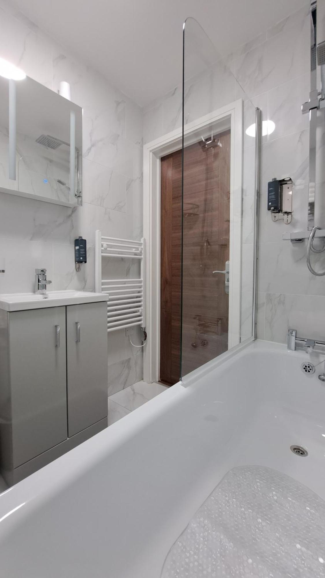 Apartment At Evita Cardiff